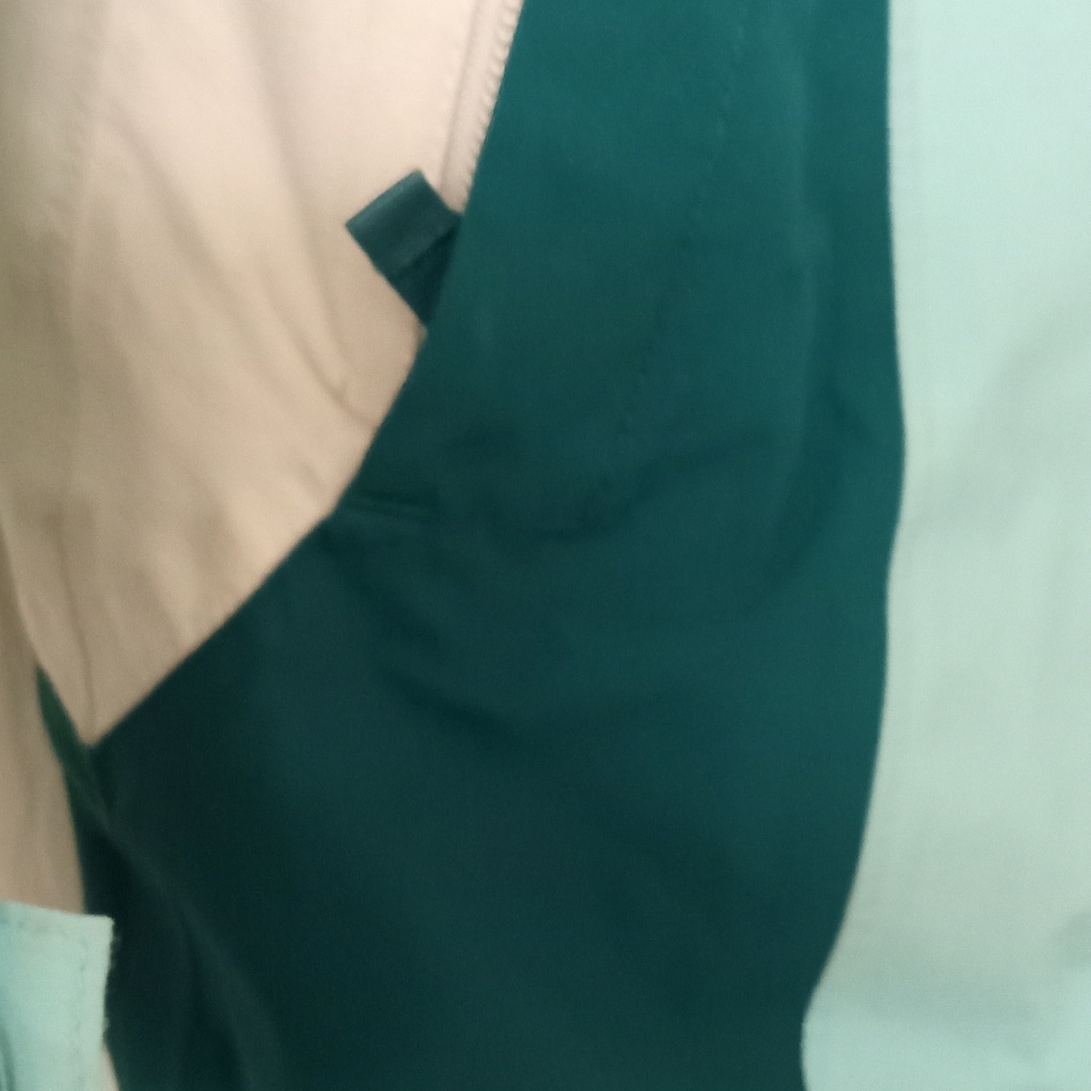 The North Face Hyvent Girl's ColorBlock Green/Ocean Foam Blue/ Jacket -SZ: 7/8 - Picture 16 of 16